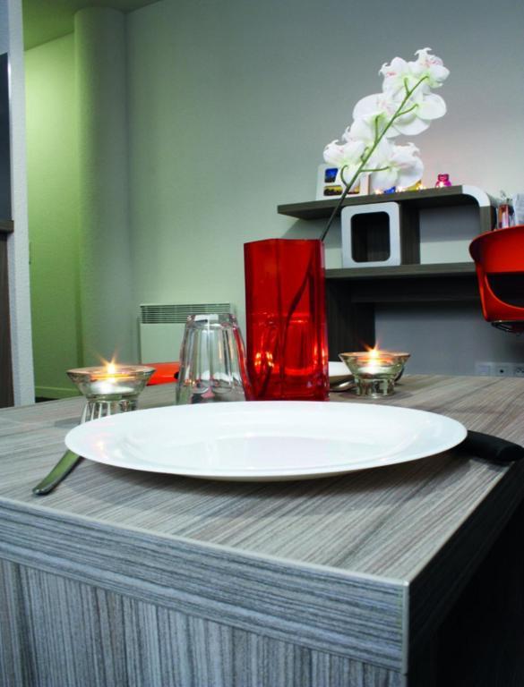 Résidence Suiteasy Omega Rouen Chambre photo